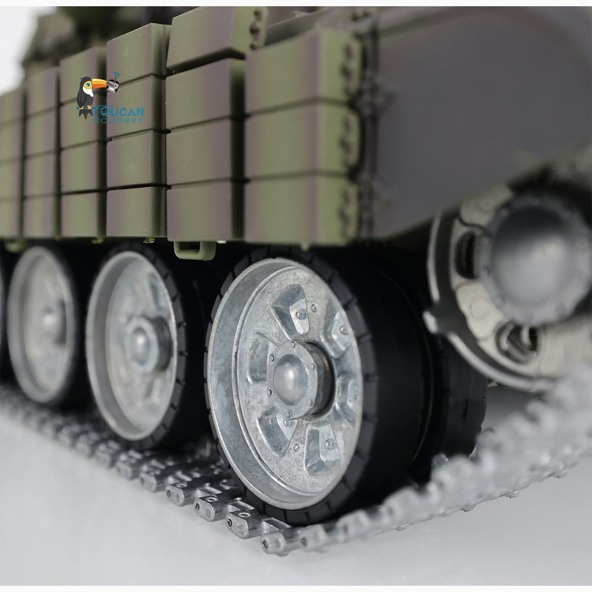 Henglong 1/16 TK7.0 Russia T72 RTR RC Tank 3939 with Red Eyes Armor 360 Degrees Turret BB IR Smoke Metal Tracks Gearbox Sprockets Idlers Road Wheels