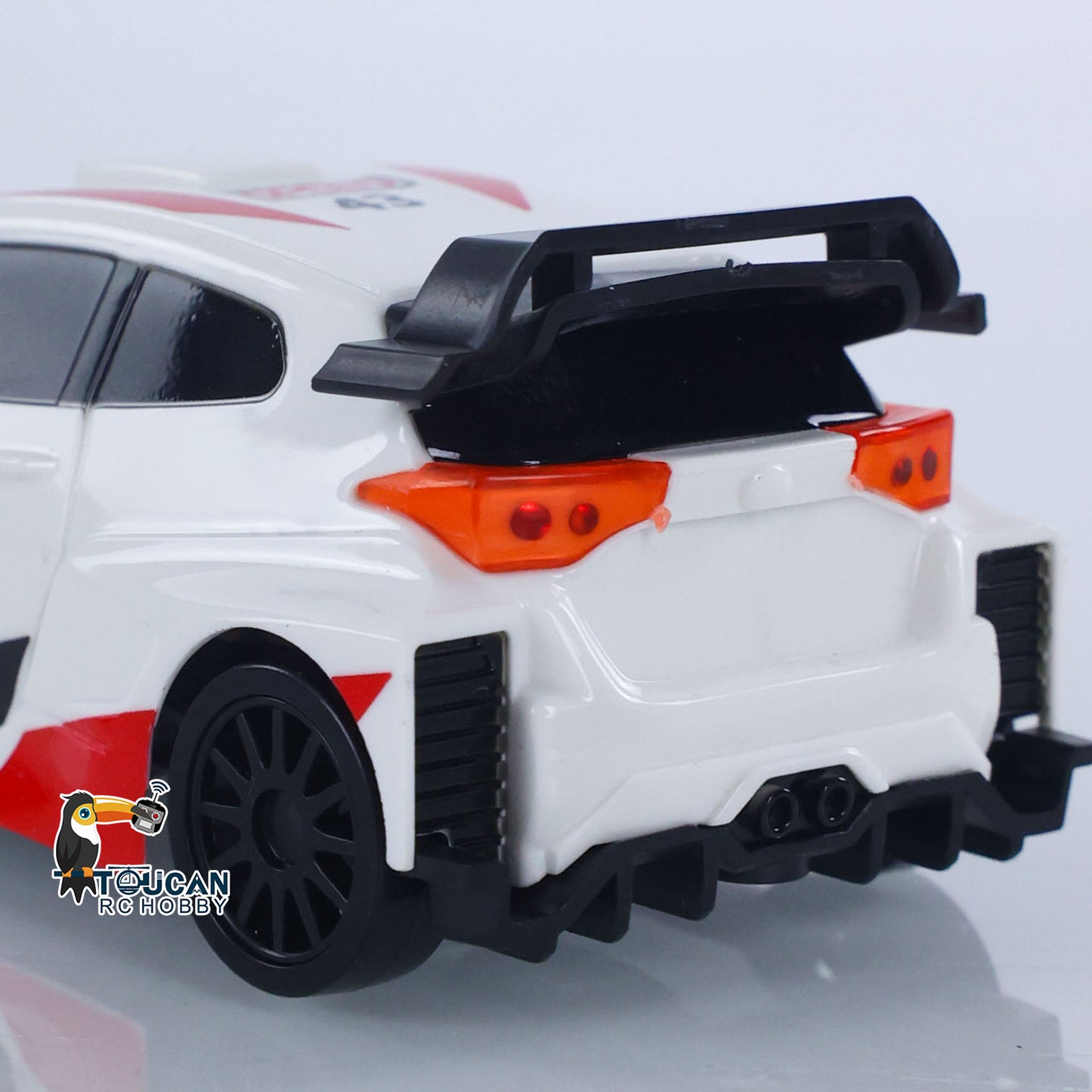 1/43 Hochgeschwindigkeits-2,4G-Funkgesteuertes Rennauto RC Drift Vehicle 4WD RTR Mini-Modellauto Spielzeugbatterie für Kindergeschenke