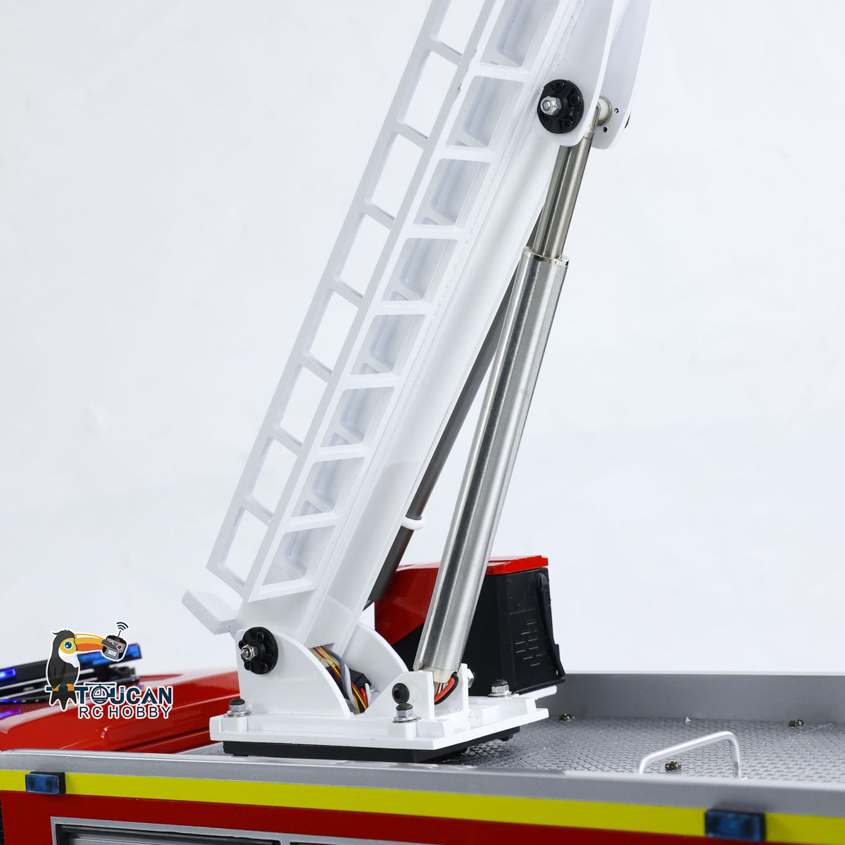 TOUCAN RC HOBBY 1/14 Metal Chassis Snozzle High-reach Extendable Turret 8x4 Remote Control Fire Truck Servo ESC Motor Light Sound System