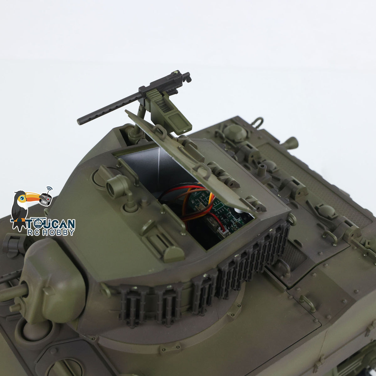 1/16 RC RTR-Panzer US M5A1 Stuart VI, ferngesteuerter leichter Panzer mit 360 Grad drehbarem Funkgerät mit zwei Batterien