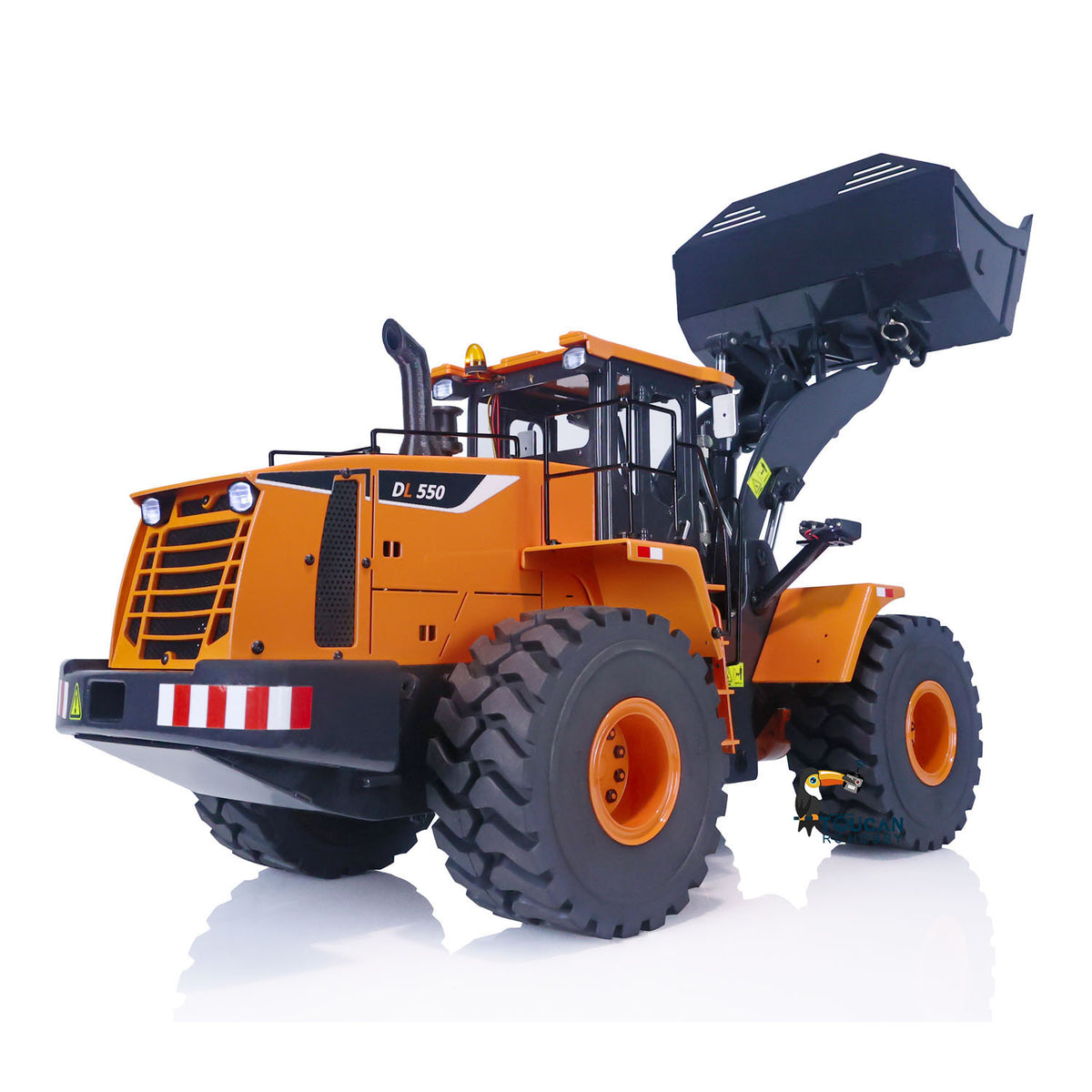 10. 1/14 XDRC 470 Articulated Loader Quick Coupler Mechanism Side View  

