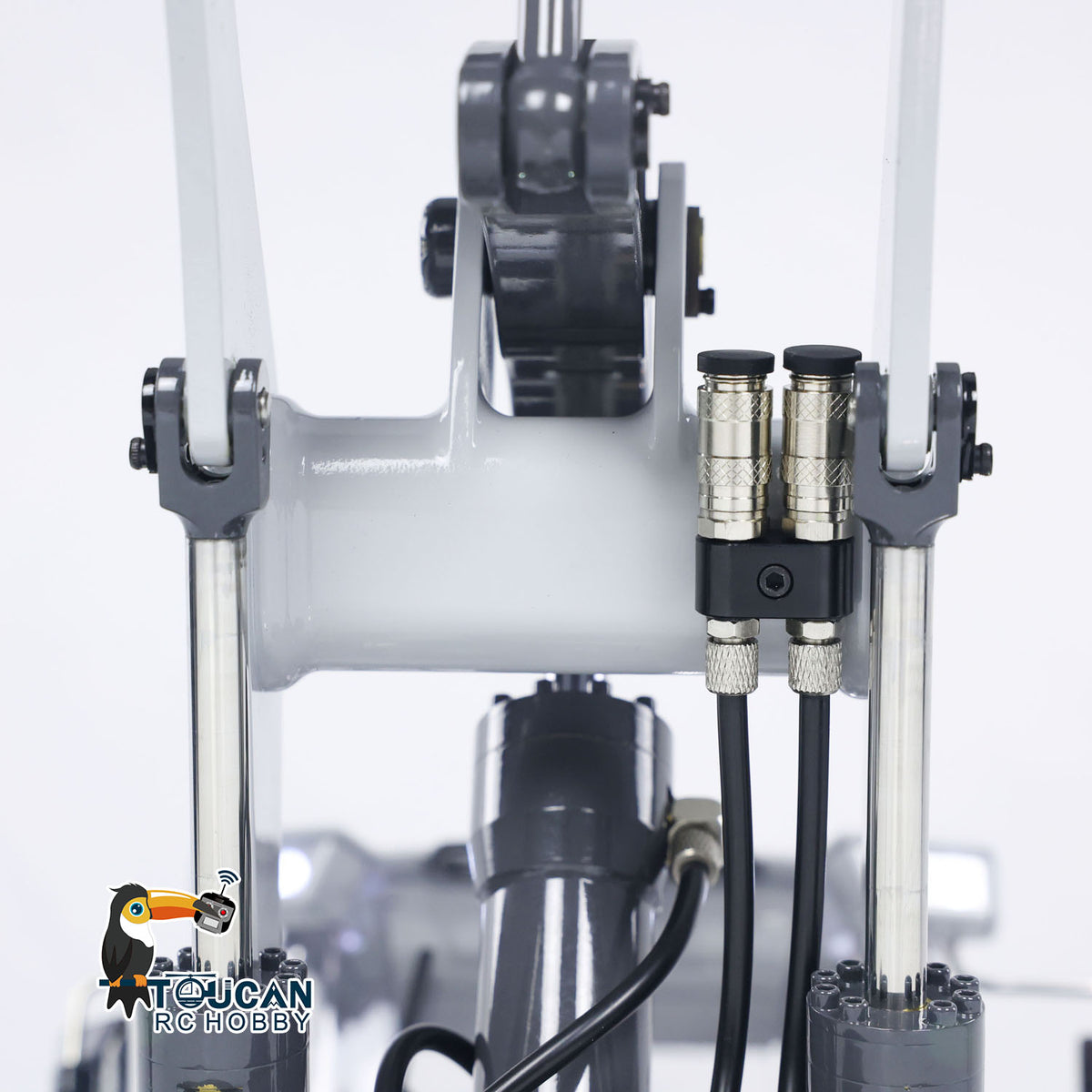 13. 1/14 RC Loader 580 Brushless Motor High Torque Side Back View  
