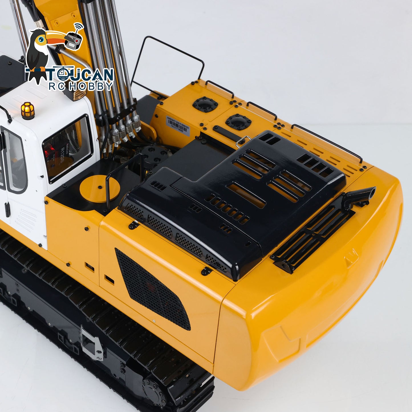 MTM 946-3 Metal 1/14 Excavator All-Metal Hydraulic Tracked Model with T12D Transmitter and Hydraulic Clamshell Attachment plus Large and Small Buckets Red White Finished