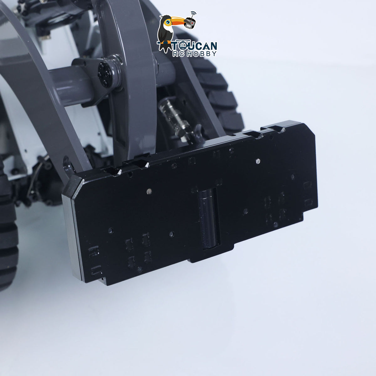 MTM E260L Metal 1/14 Loader Hydraulic Construction Vehicle with 5CH Reversing Valve and 4x4 Axle System White Finished Ready to Run Battery Excluded