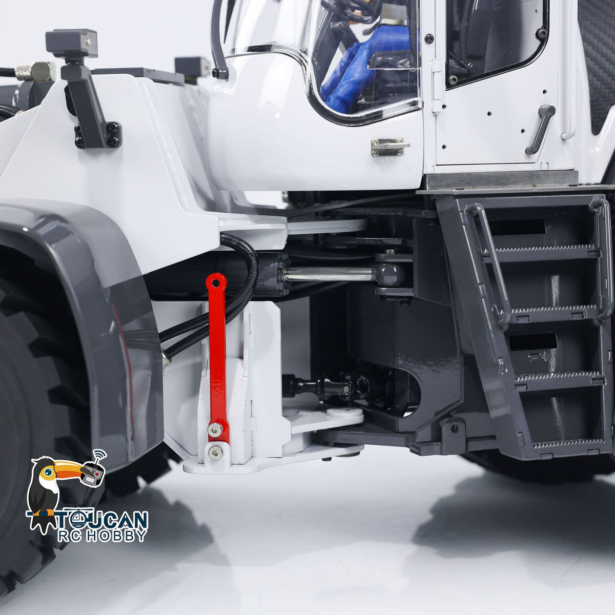 14. 1/14 XDRC 580 Wheel Loader with Rubber Tires and Counterweight Rear Side  
