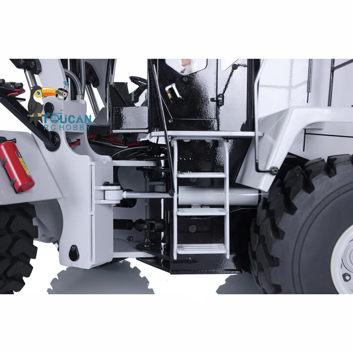 15. 1/14 Scale Articulated Loader 470 Metal Wheel-Side Reduction Axle Closeup  
