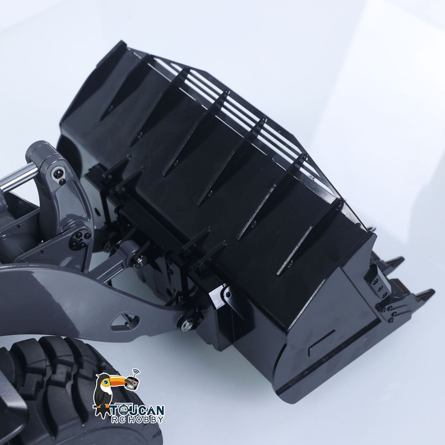MTM E260L Metal 1/14 Loader Hydraulic Wheeled Model with Differential Locks and 2-Speed Gearbox including ST8 Radio Sound Light Kit White without Battery