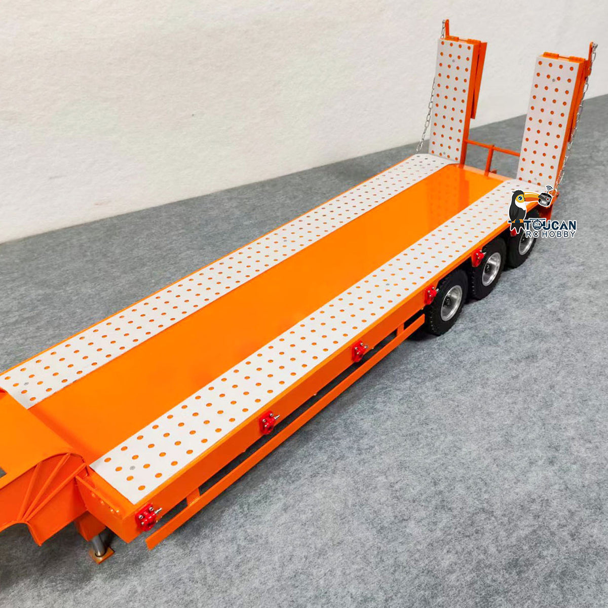 1/14 HHG-3Axles Ready to Run Metal 3-Axle Semi-Trailer w/Motorized Ramp Landing Gear Light Kit Battery Charger