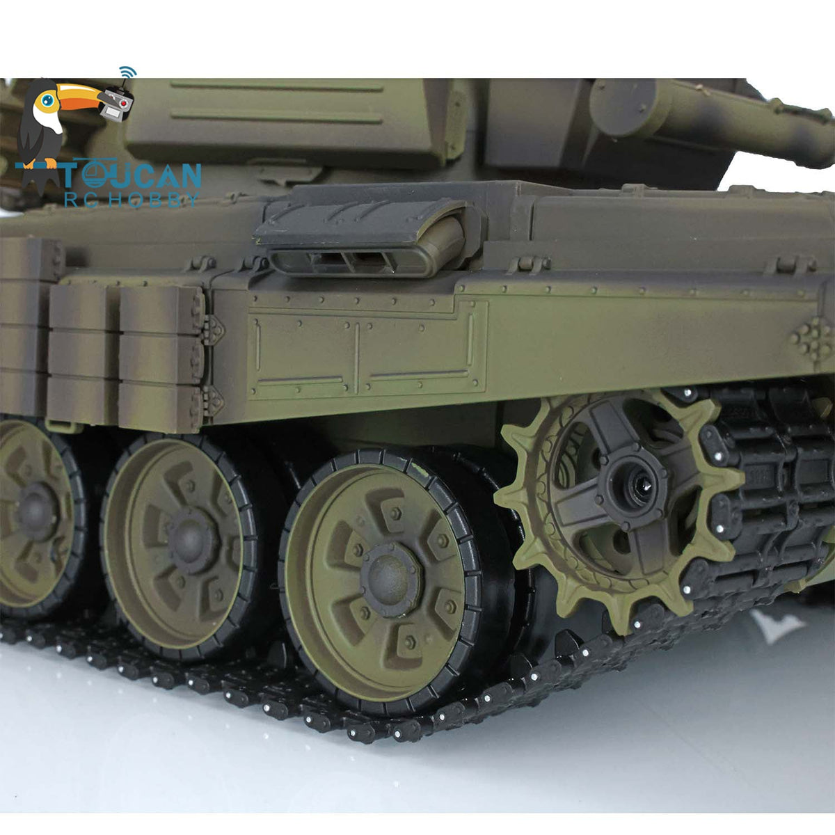 Heng Long 1/16 TK7.0 Plastic Soviet T72 RTR RC Tank 3939 with Steel Gearbox Armor 360 Degree Turret BB Infrared Combat Smoke