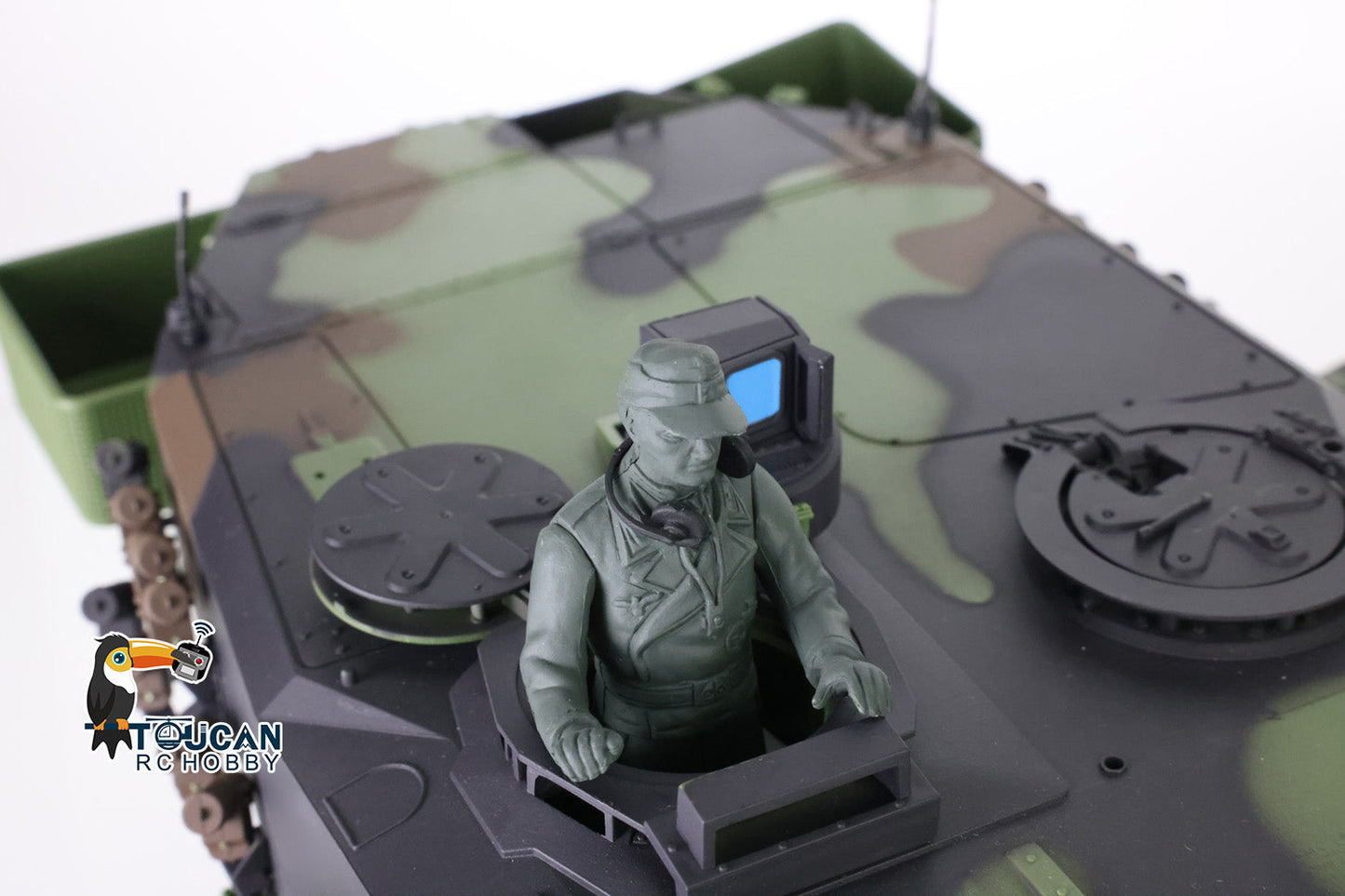 Henglong 1/16 TK7.0 Plastic German Leopard2A6 RTR RC Tank 3889 with 360 Degrees Turret Barrel Recoil BB Infrared Combat Smoke