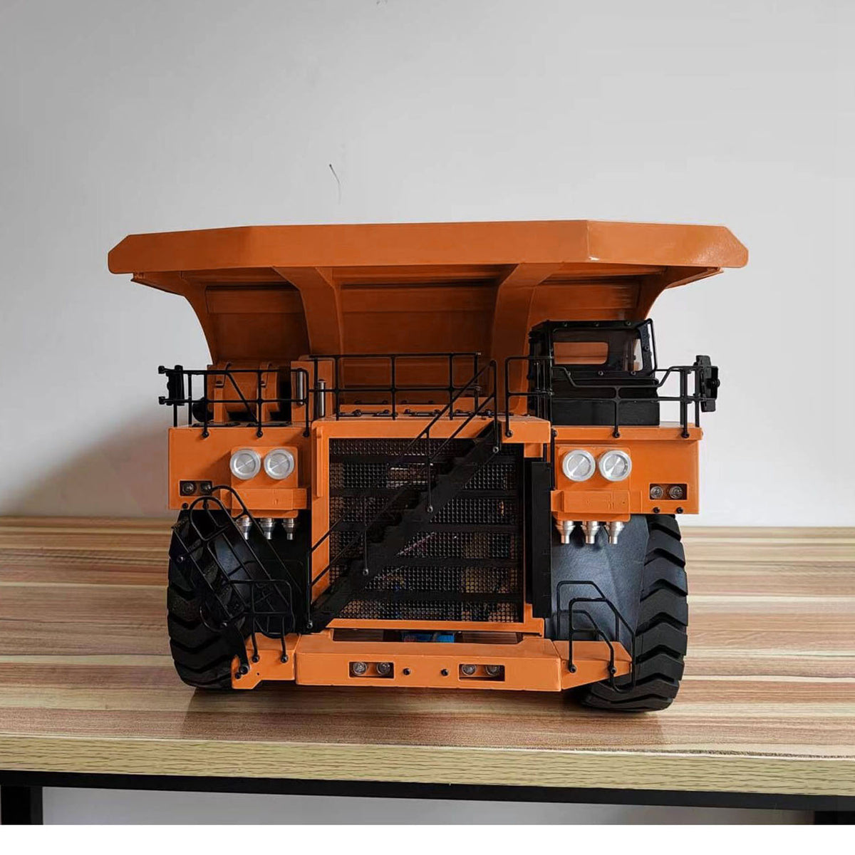 LZGH-C793D-2 1/20 Metal Hydraulic RC Dump Mining Truck Big S Tread Tire RTR w/Battery Charger Radio Light Warning