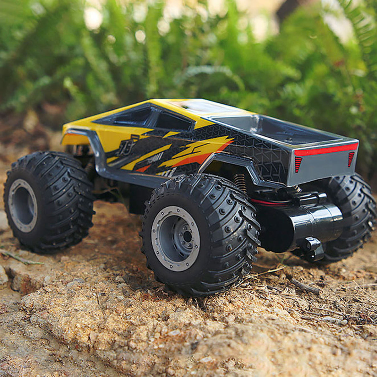 TOUCAN RC HOBBY 1/24 2.4GHz RC Pickup Truck 4*4 Wireless Control Off Road Vehicle Rock Crawler Car Q208 Ready to Run Transmitter LED Lights