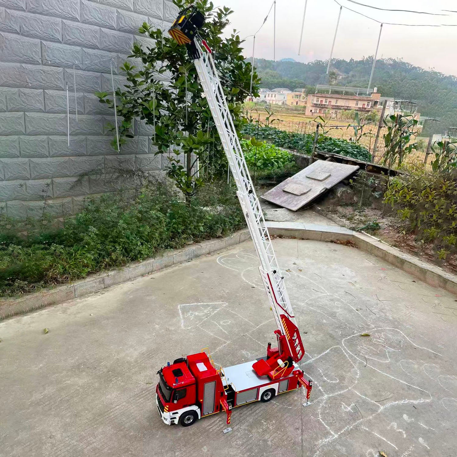 Ladder Remote Control Key 1/14 Remote Control Lift Ladder Fire Truck Electric RC Rescue Vehicle ...