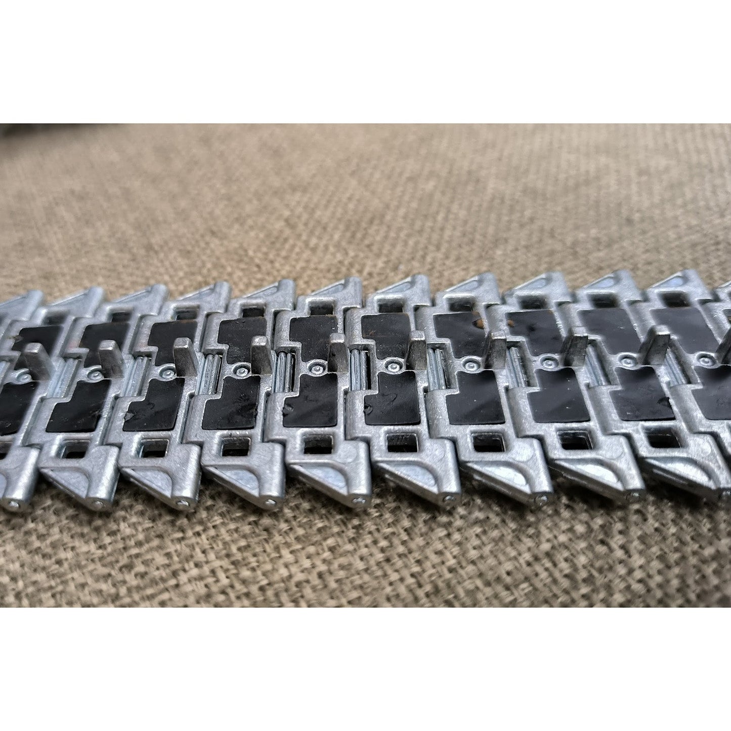 RC Tank 1Pair Metal Tracks With Double Side Rubber for 1/16 Heng Long USA M41A3 Walker Bulldog Radio Control Tanks 3839