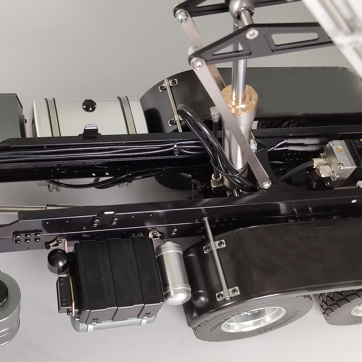 1/14 6x4 Hydraulische RC Muldenkipper CNC-Achsen Ferngesteuertes Metallkipperauto Spielzeug Hobbymodell für Erwachsene Kinder
