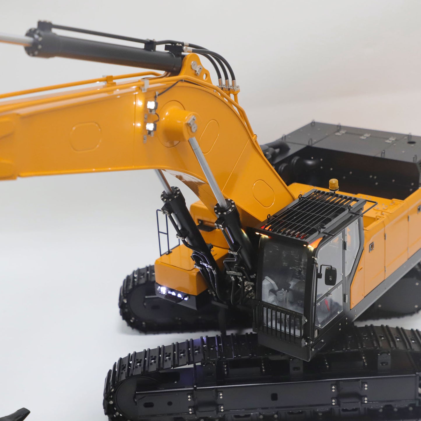 Kabolite K980 1/14 Hydraulischer RC-Bagger SY980H Giant PL18 Lite Funkgesteuerter Bagger Metall Manueller Schnellwechsler Elektrischer Hammeraufreißer 
