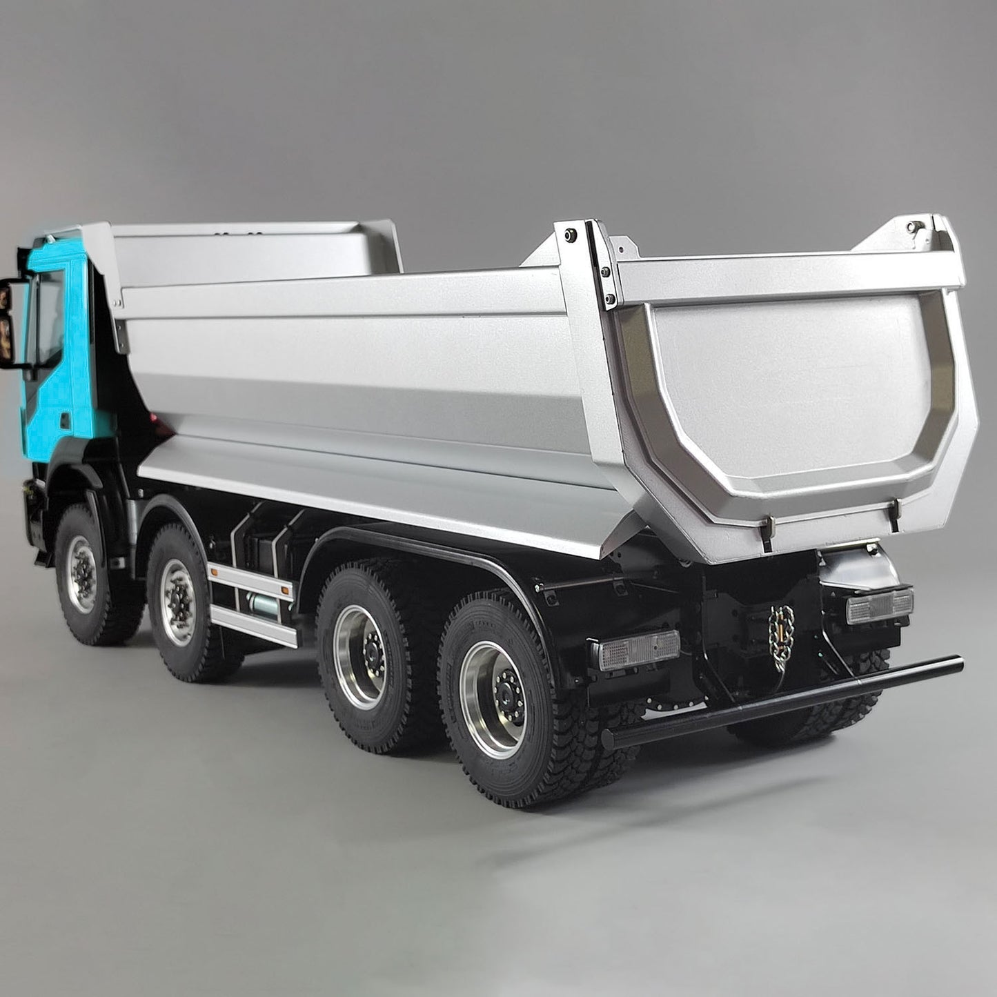 MD 8x8 1/14 Metal Hydraulic Dump Tipper Truck CNC 2-Speed Transmission Differential Lock Axles Sound Light System FlySky ST8 Remote Controller