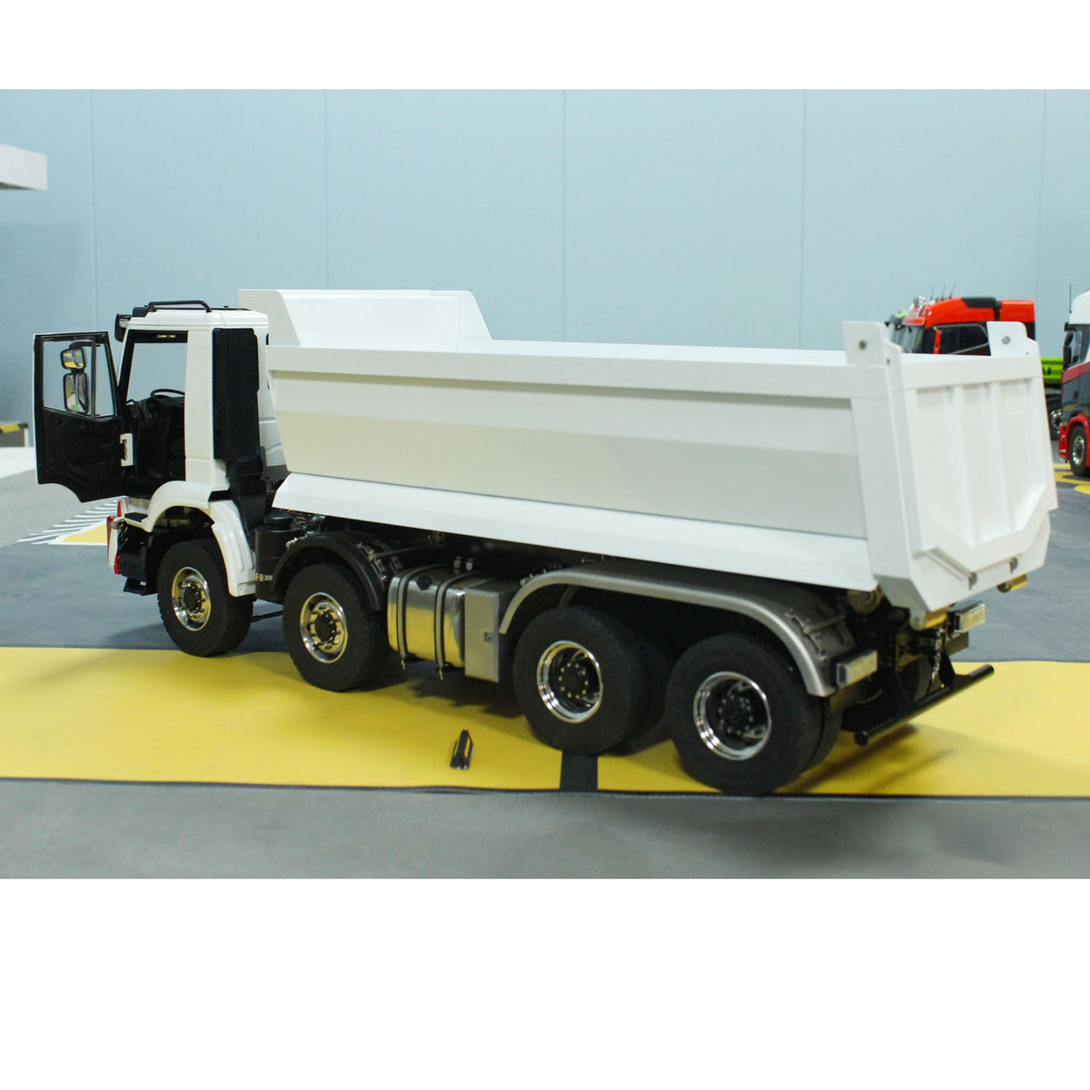 TOUCAN RC HOBBY 1/14 8x8 Metal Hydraulic RC Dumper Car Radio Controlled Full Dump Truck ESC Servo Motor Sound Light 3-speed Transmission