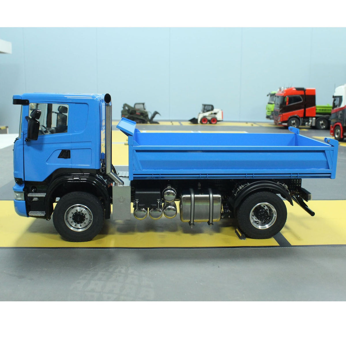 1/14 4x4 RC Hydraulisches Auto Metall Fernbedienung N44 Muldenkipper Mit Licht Sound 3-Gang-Getriebe Motor Lackiert Montiert
