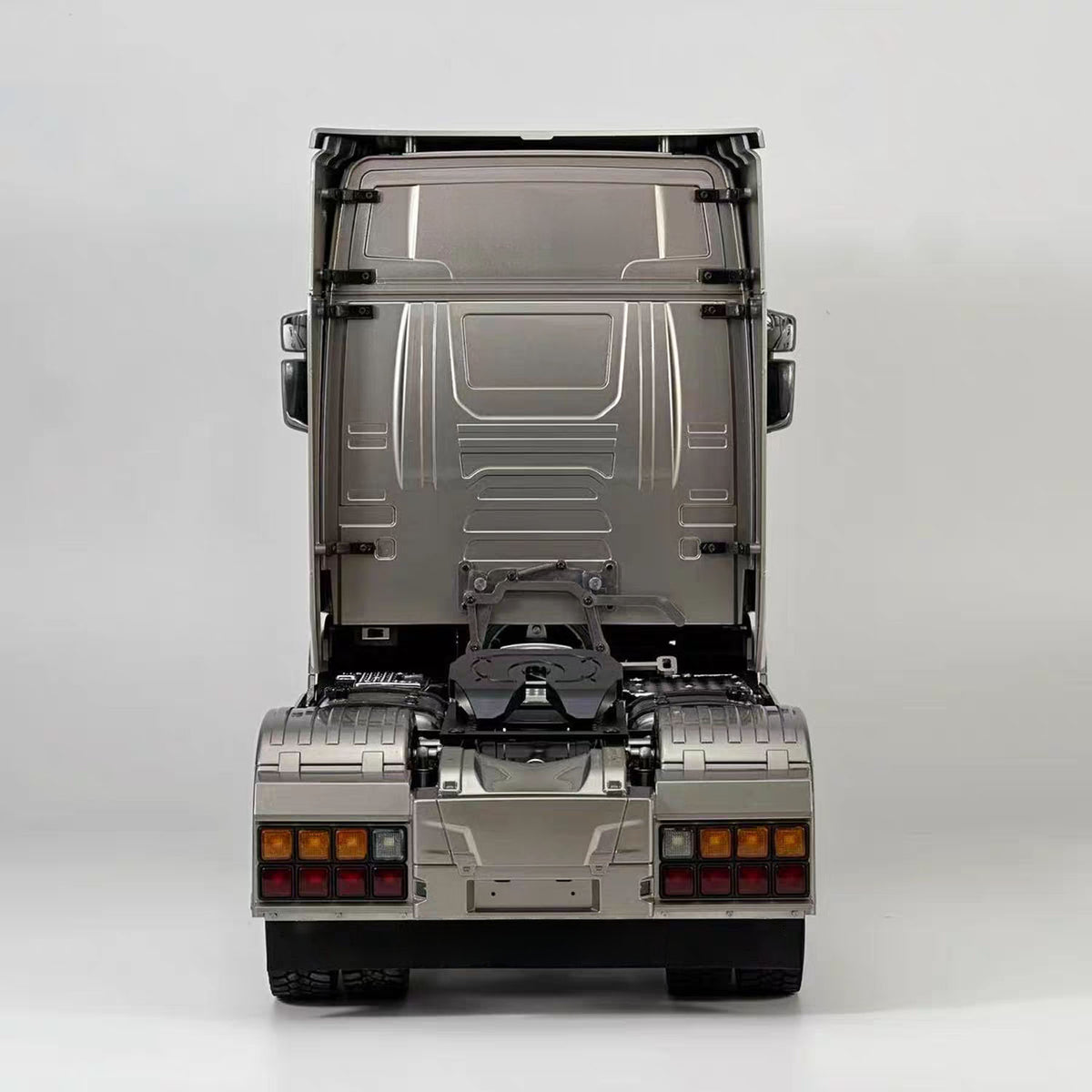 1/14 Remote Control Tractor Truck 770S Differential Locks 2Speed Gearbox 4WD RC Lorry Car for Trailer Lights Sounds