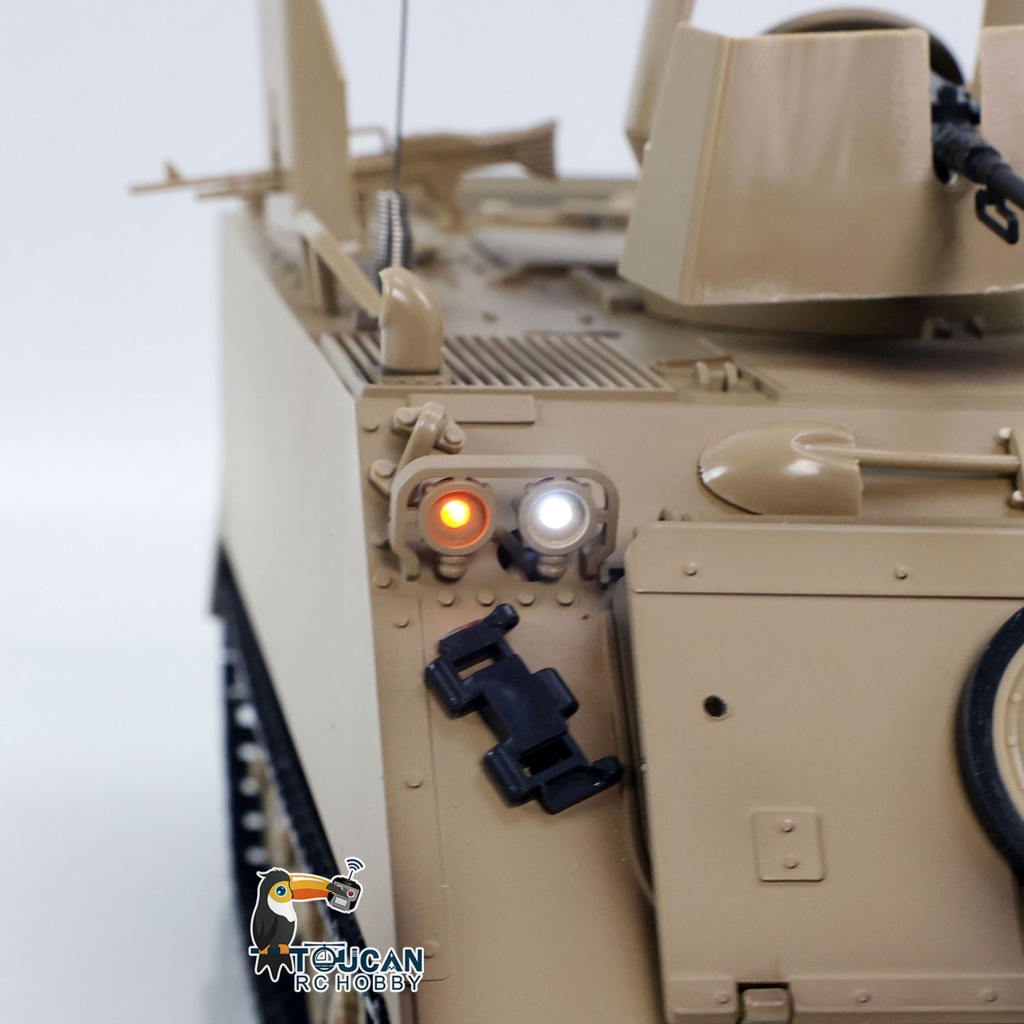 1/16 Tongde RC Tank M2412-B M113A1 ACAV Infrared 360 Turret Rotation Smoking Light Sound Remote Control Electric Model RTR