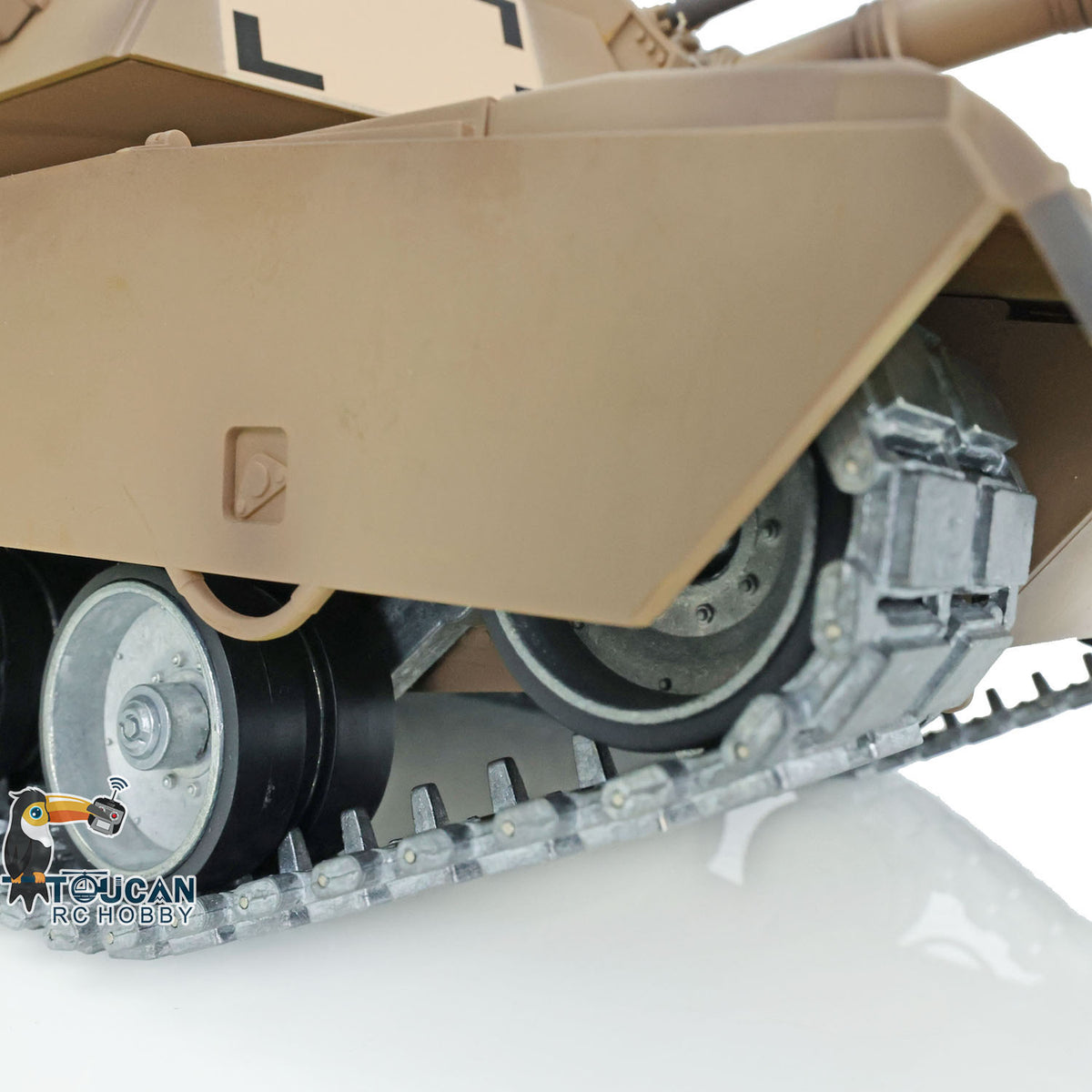 2,4 GHz Heng Long 1/16 Vollmetall-Chassis, fahrbereit, ferngesteuert, IR TK16 Panzer 3918 M1A2 Abrams, offenes Feuer, Rauchen, Blitz, 360