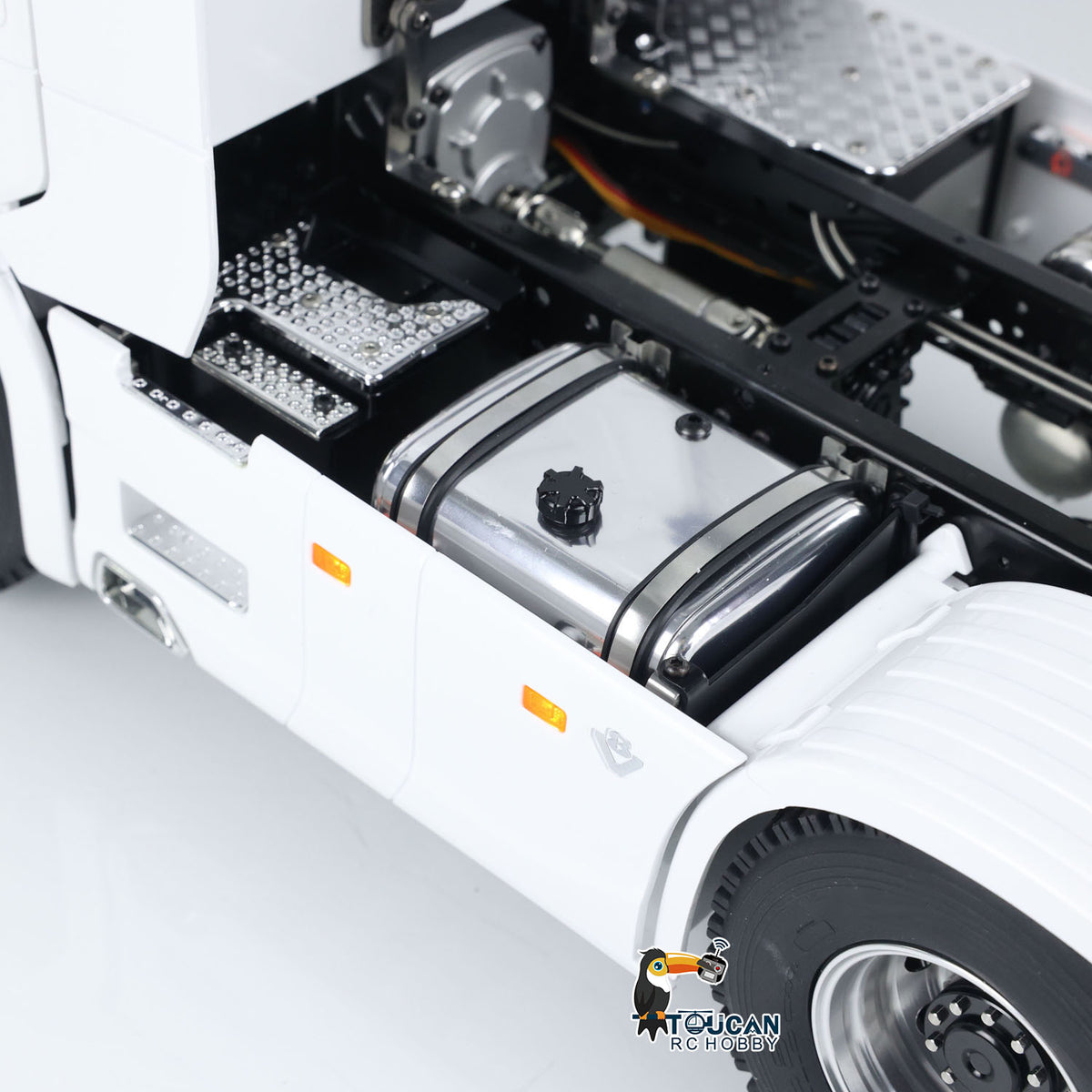 TOUCAN RC HOBBY 1/14 6x6 RC Tractor Truck Remote Control Car Construction Truck Metal Chassis 2-Speed Transmission CNC Differential Lock Axles