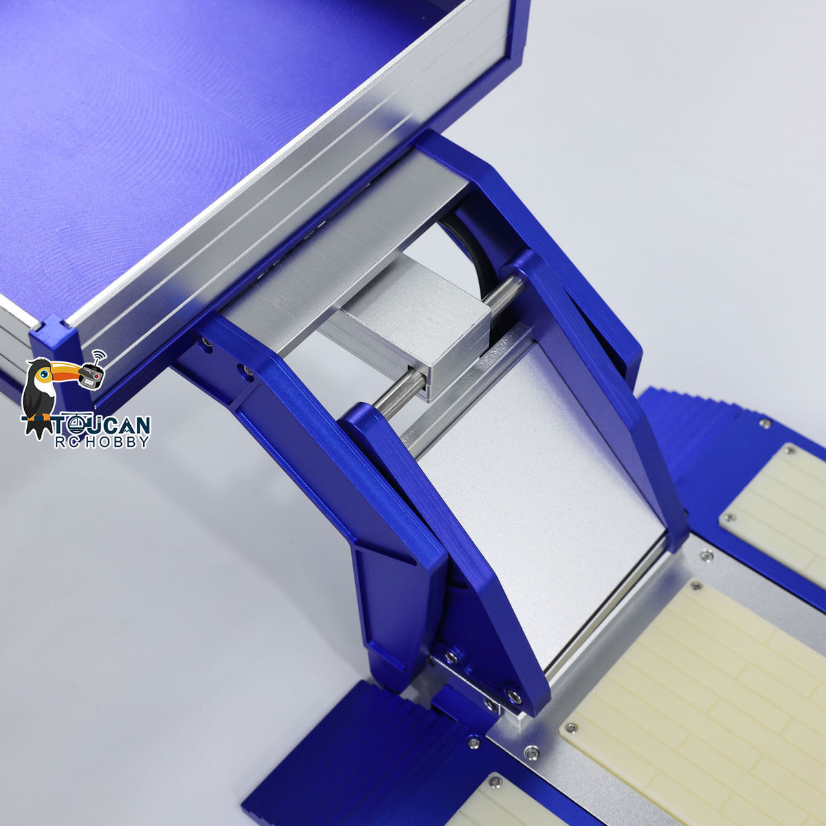 128 cm 1/14 4 Achsen RC Schwerlastanhänger DG-999 CNC Schwanenhalsanhänger für Sattelzugmaschine Zusammengebaut und lackiert MIT Lichtsystem