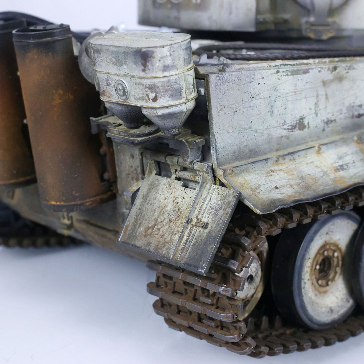 Henglong 1/16 Promotion TK7.0 German Tiger I RTR RC Tank 3818 Special Spray Painting with Barrel Recoil FPV IR BB Smoke Metal Tracks Sprockets Idlers Wheels Gearbox