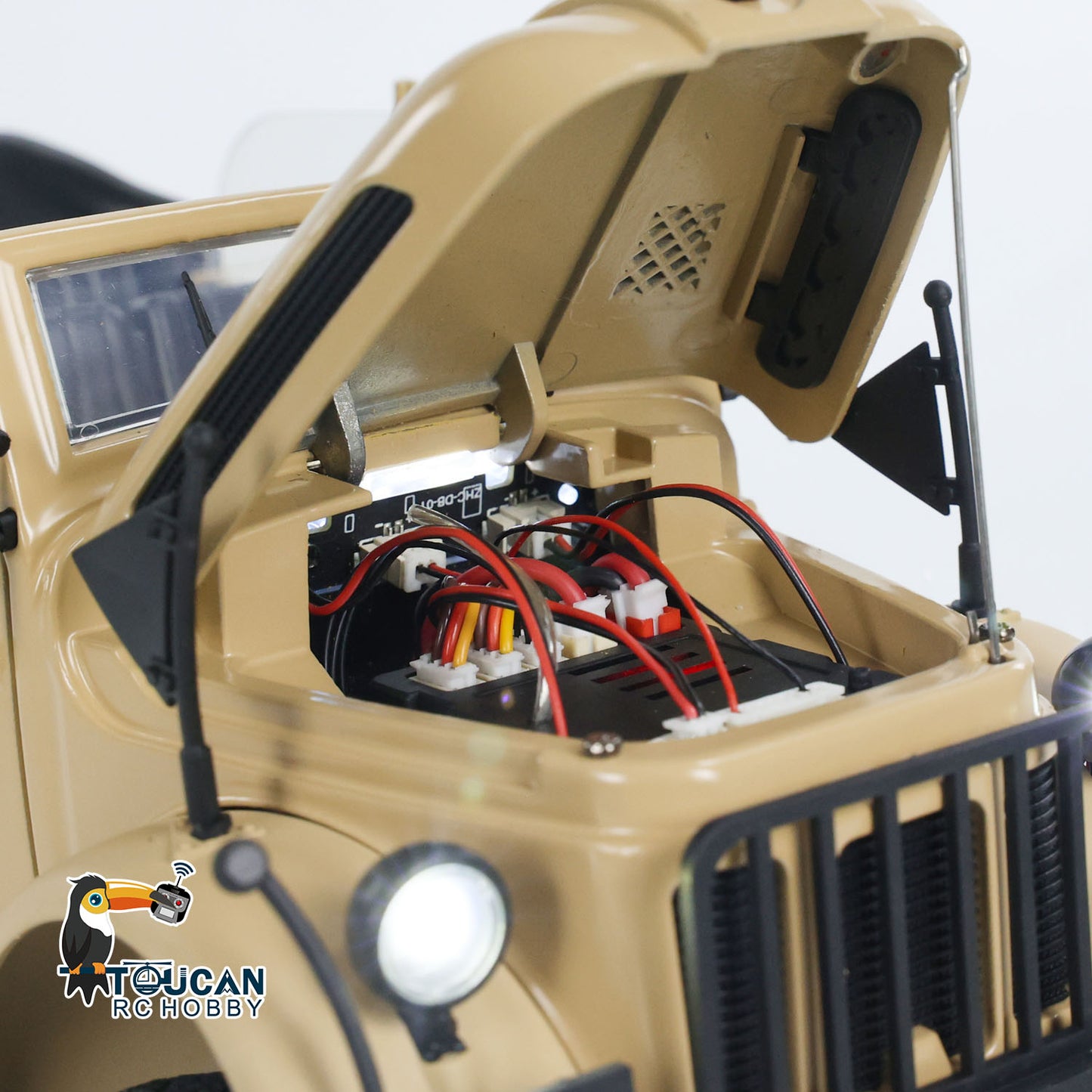 1/18 HG 4x4 RC Kommandofahrzeuge 4WD Funkgesteuertes Geländewagenmodell mit Ton und Licht, lackiert und montiert