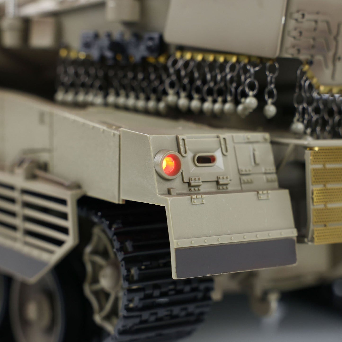 Henglong 1/16 TK7.0 Plastic IDF Merkava IV 3958 RTR RC Tank with Dual Battery Barrel RecoilInfrared Combat BB Smoke Sound Light
