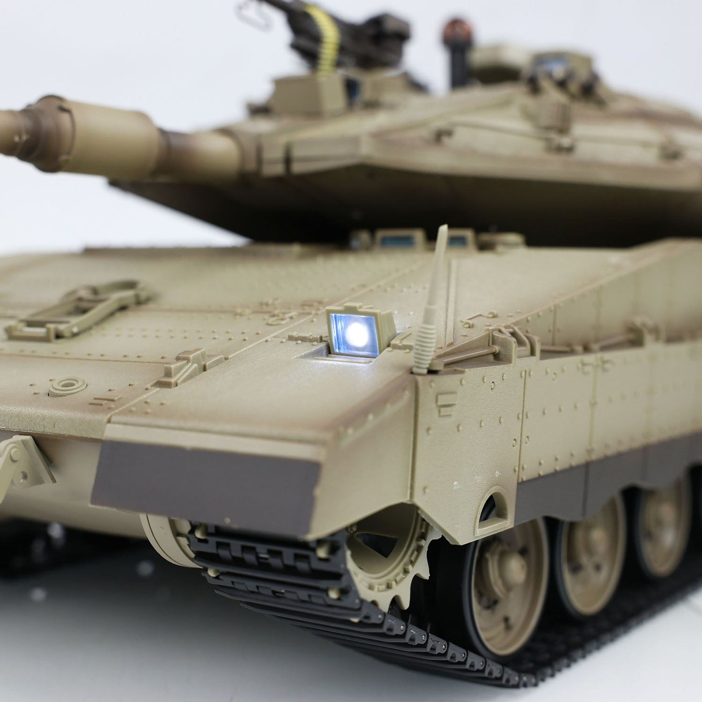 Henglong 1/16 TK7.0 Plastic IDF Merkava IV 3958 RTR RC Tank with Dual Battery Barrel RecoilInfrared Combat BB Smoke Sound Light