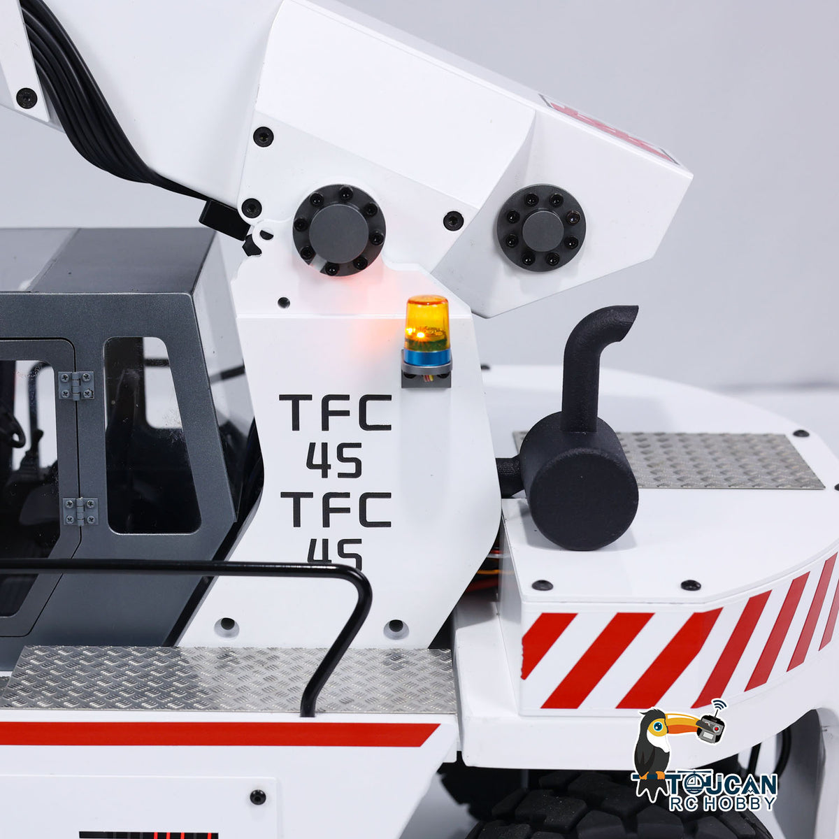 JX-KCK TFC45 1/14 RC Hydraulischer Reach Stacker Funkgesteuerter Containerstapler Lackiertes, montiertes Modell PNP-Version