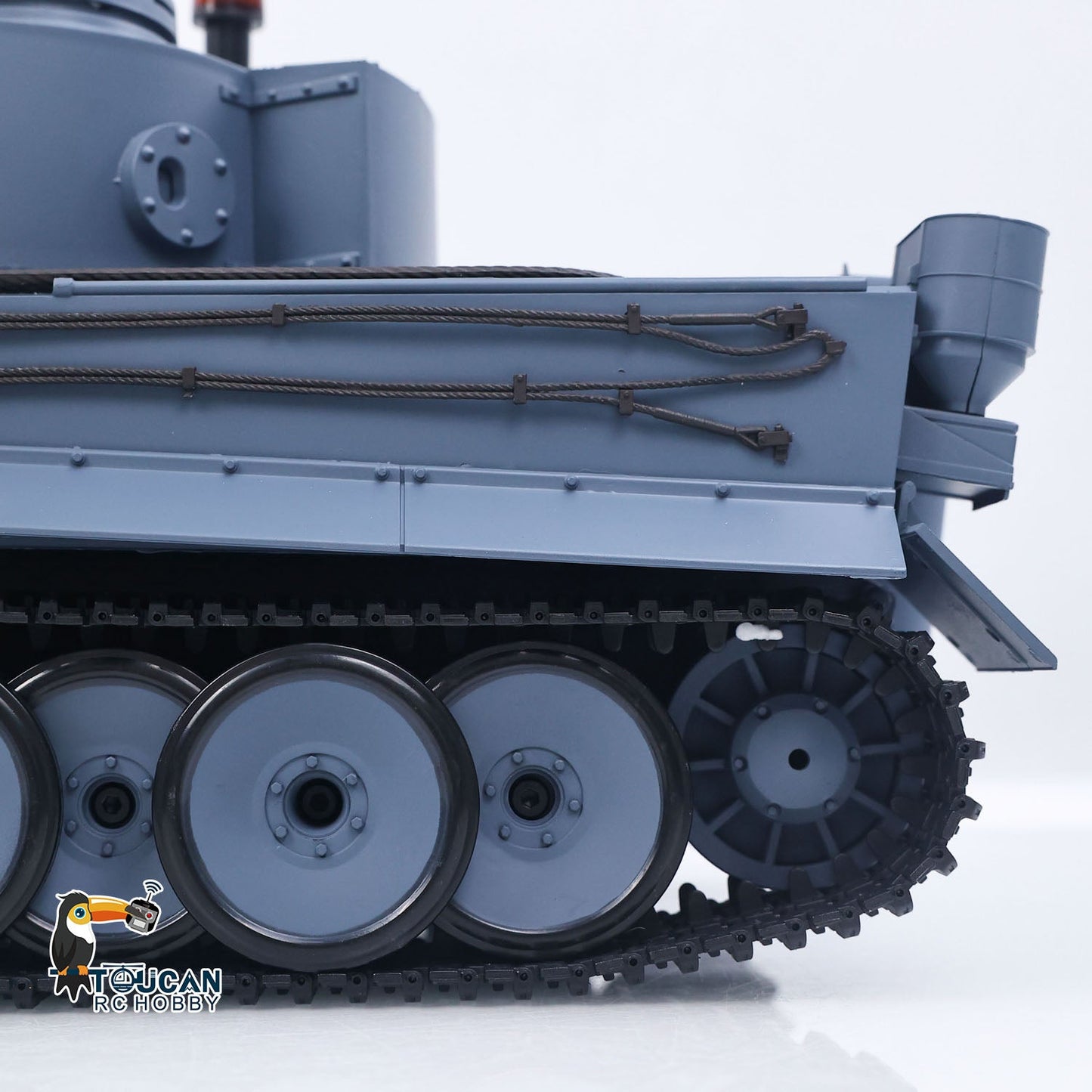 Henglong 1/16 TK7.0 Plastic German Tiger I RTR RC Tank 3818 FPV BB IR 360 Degrees Turret Metal Barrel Recoil Steel Gearbox Smoke Manual Spray Collection Model