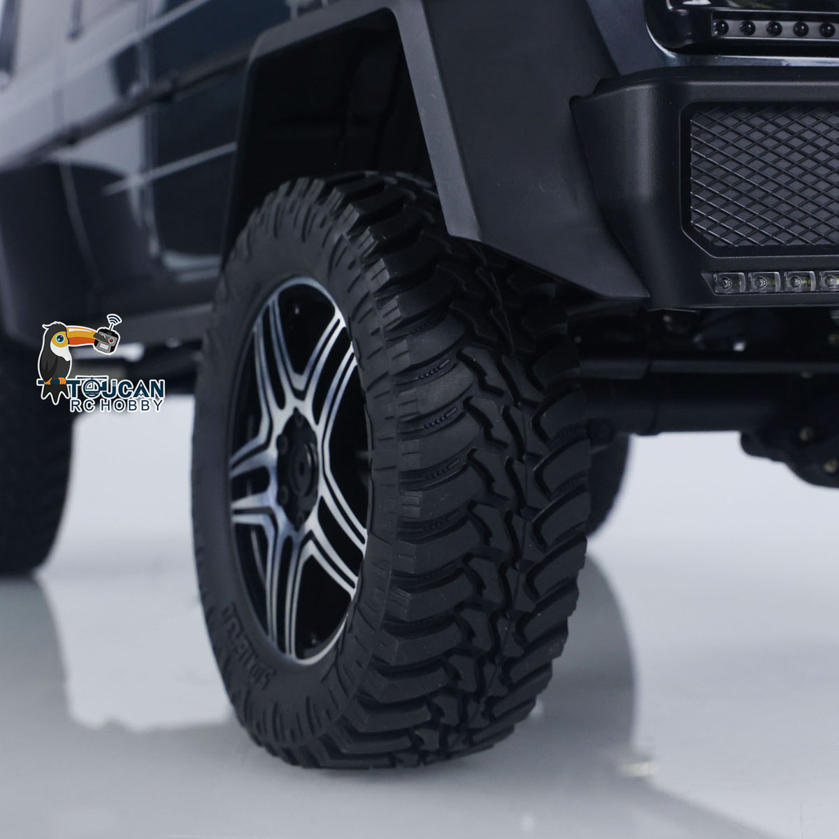 1/8 TRACTION HOBBY Ferngesteuertes Geländefahrzeug KM5 RC Crawler Portalachse Differentialsperre AWD 2-Gang-Getriebe 775 Bürstenmotor