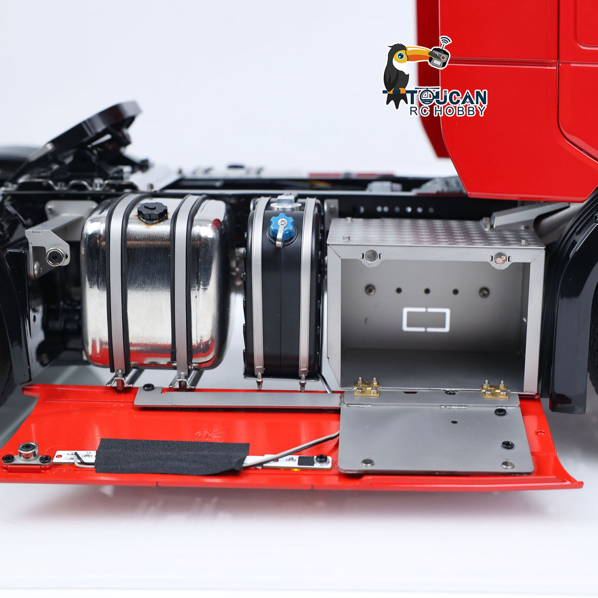 TOUCAN RC HOBBY Metal Chassis Fifth Wheel 4X4 1/14 3Speed Radio Control Tractor Truck 770S Axle Locks Brushed ESC Motor Light System No Battery