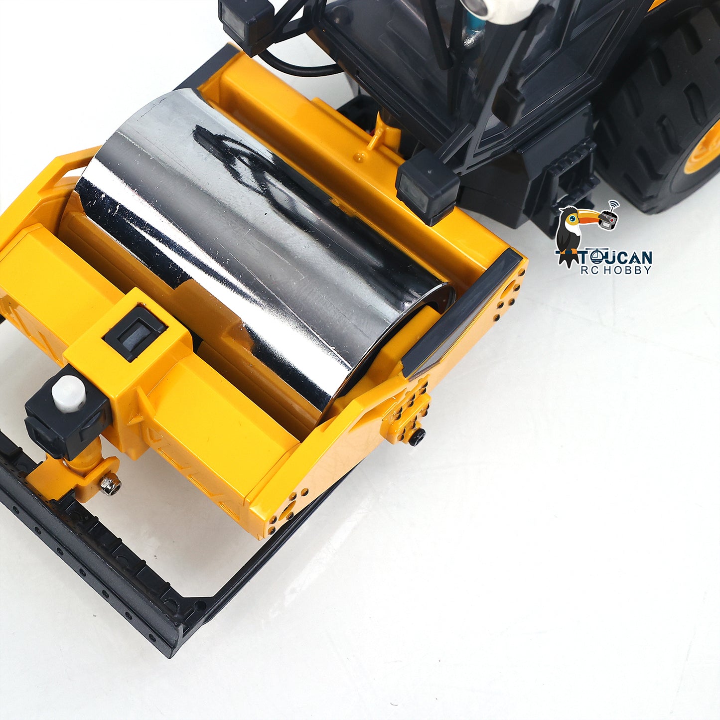 1/50 Mini Remote Control Road Roller RTR Electric RC Construction Vehicle Finished Model Metal Blade Lights Sounds Effect