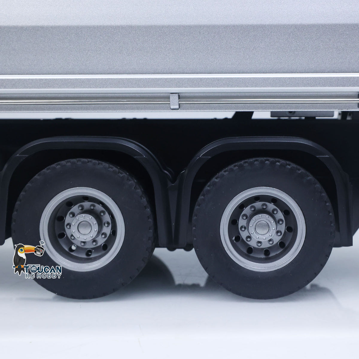 HUINA 1/14 Remote Control Dump Truck 12CH RC Tipper Finished Model Toy Gift RTR Light Sound Effects Radio USB Charging Cable