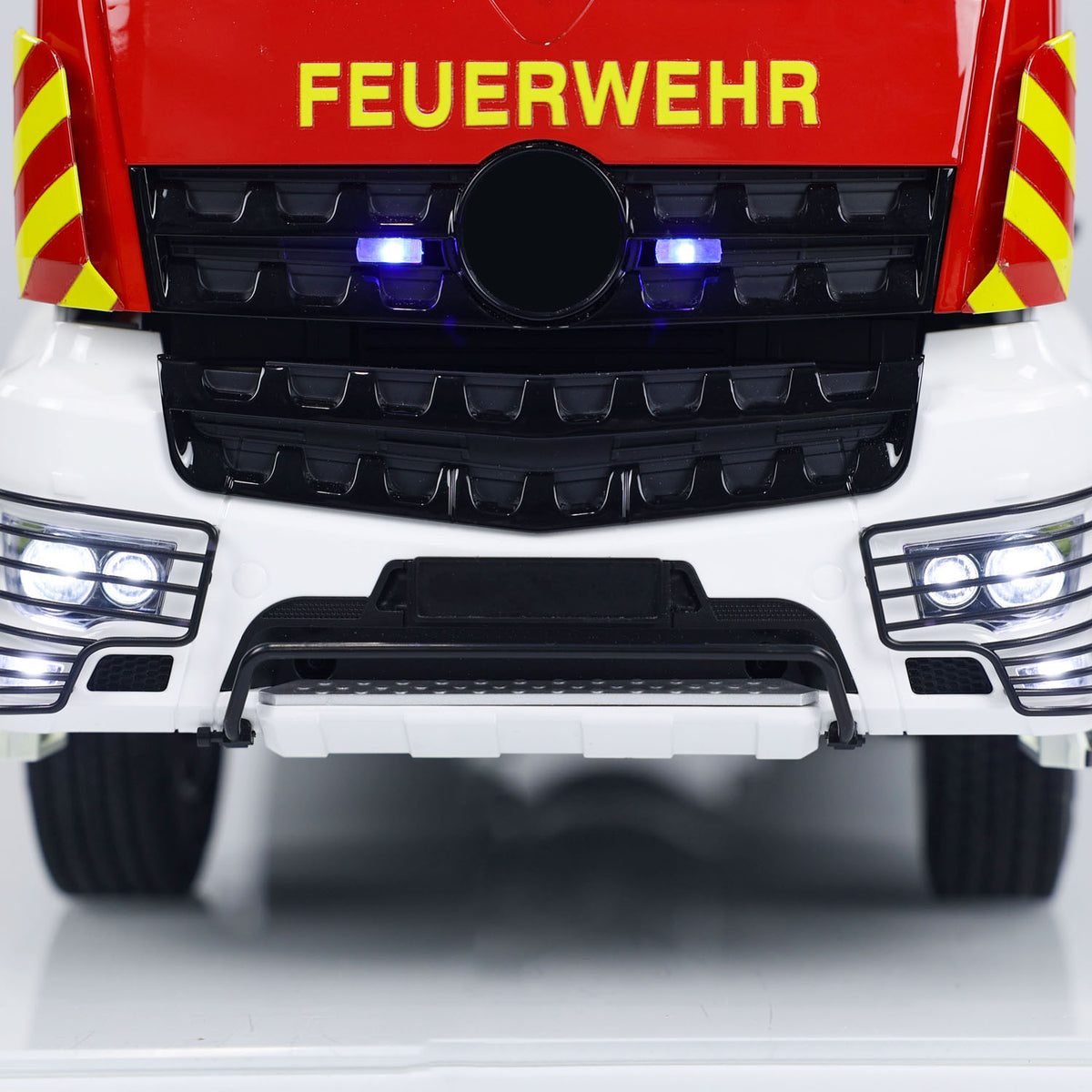 6x4 1/14 RC Feuerwehrfahrzeuge Metallchassis Ferngesteuertes Feuerwehrauto-Modell 2-Gang-Getriebe Beleuchtungs- und Soundsystem 