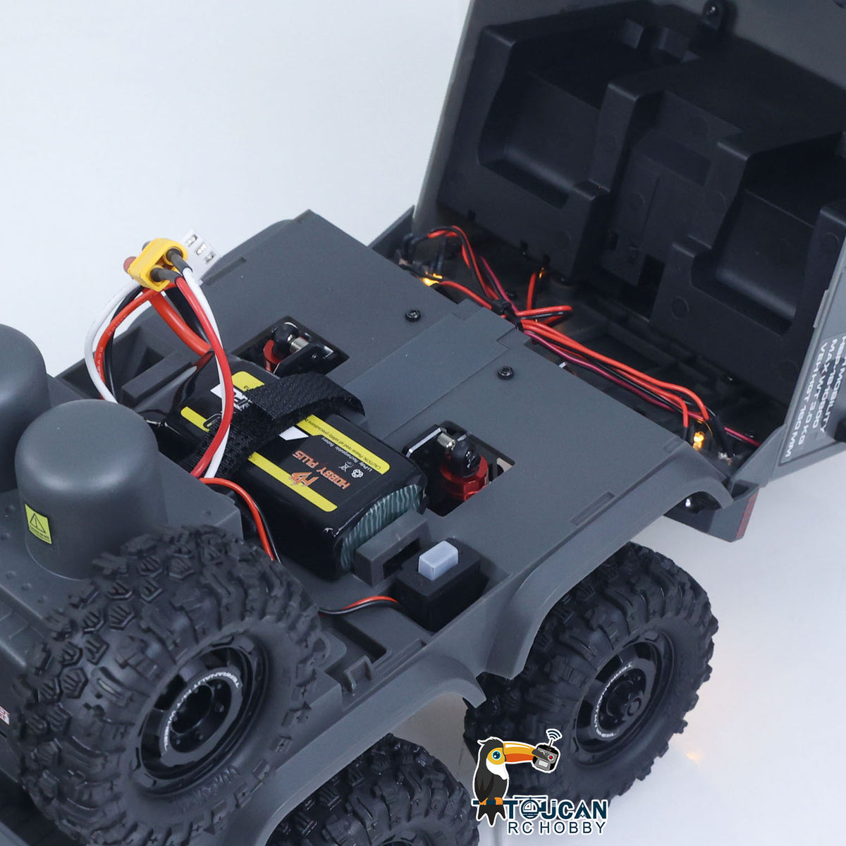 TOUCAN RC HOBBY Fast Free Shipping RTR 1/18 Radio Control Military Truck 8*8 RC Off Road Vehicle 280 Brushed Motor Fifth Wheel Winch Metal Hook All Wheel Steering