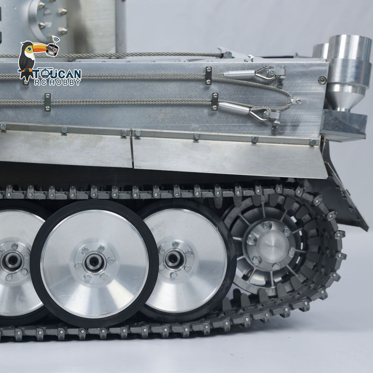 Henglong 2.4G 1/8 Full Metal German Tiger I RTR RC Tank 3818 Model FPV 360 Degrees Turret Barrel Recoil BB IR Smoke Sound Light