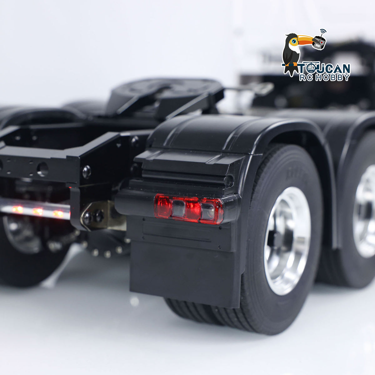 1/14 TOUCAN RC HOBBY RC Tractor Truck 6x6 Metal Chassis Radio Control Car Model Painted Assembled Smoke Light Sound System