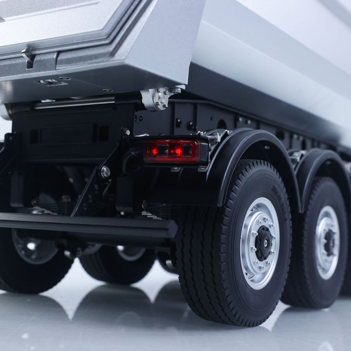 Kabolite 1/14 Metal Remote Control 3Axles Electric Lifting Semi Trailer Dumper for RC Tractor Truck SC 770S 100 Battery Charger