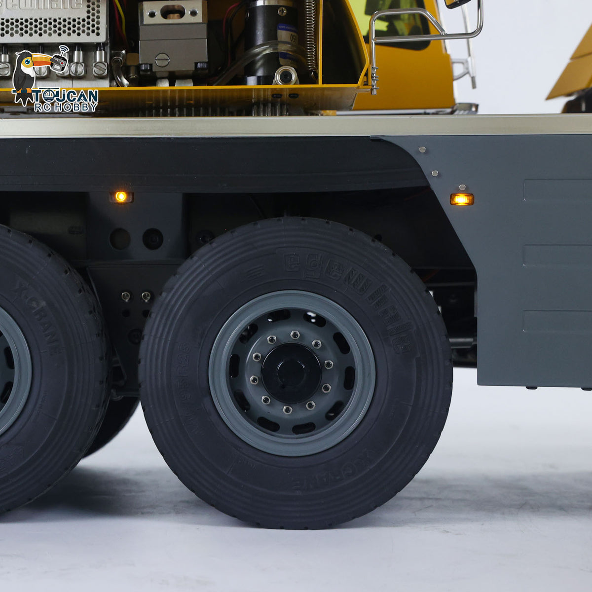 TOUCAN RC HOBBY Eyewhale D1050 1/14 Metal RC Hydraulic Mobile Crane Truck All Terrain Remote Control Construction Vehicle for Modeler