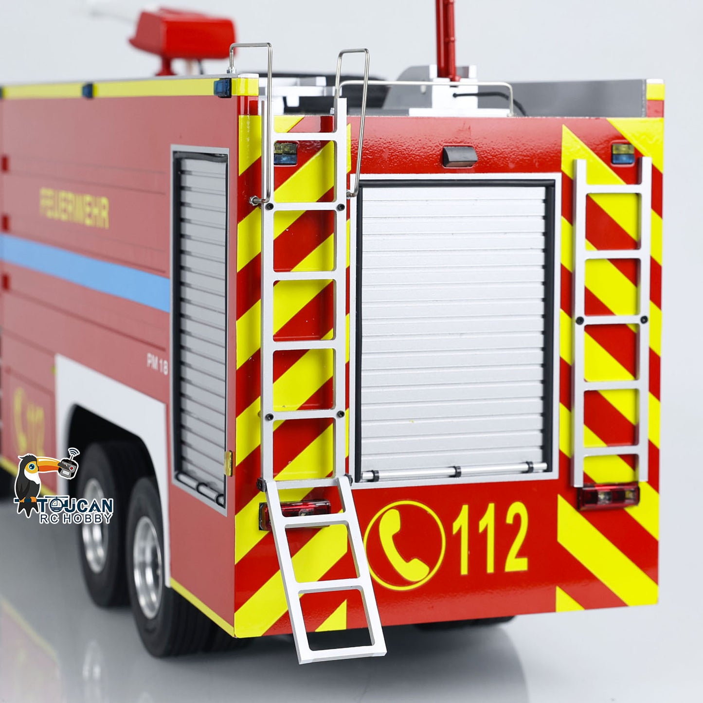 1/14 RC Feuerwehrauto 8x8 Funkgesteuertes Feuerwehrauto mit Licht und Sound Metallchassis 3-Gang-Getriebe Beleuchtungs- und Soundsystem