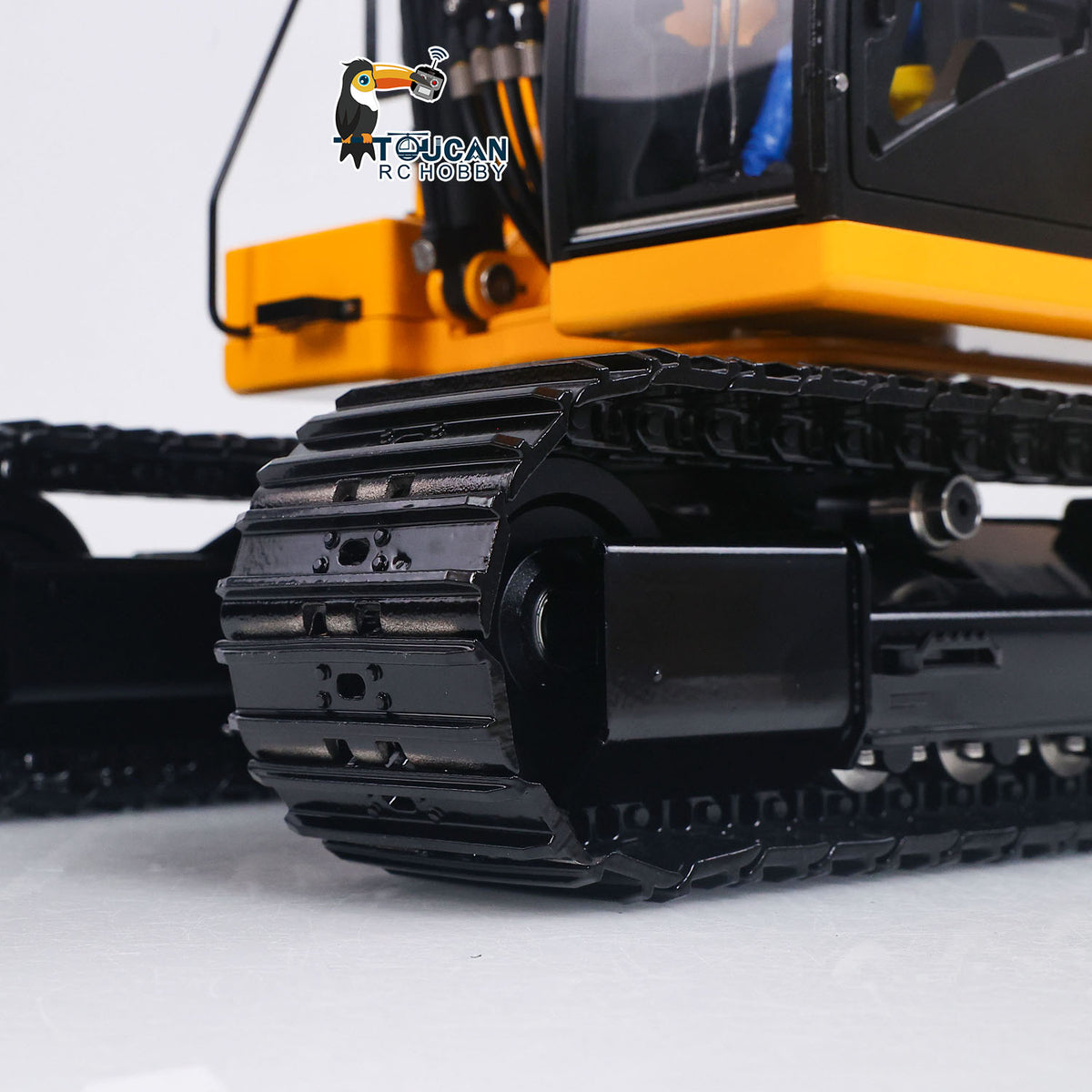 TOUCAN RC HOBBY Fast Free Shipping Metal 1/12 Hydraulic Remote Control Excavator 323GX 3 Way Valve RC Digger Model Quick Coupler Flysky ST8 Radio Battery