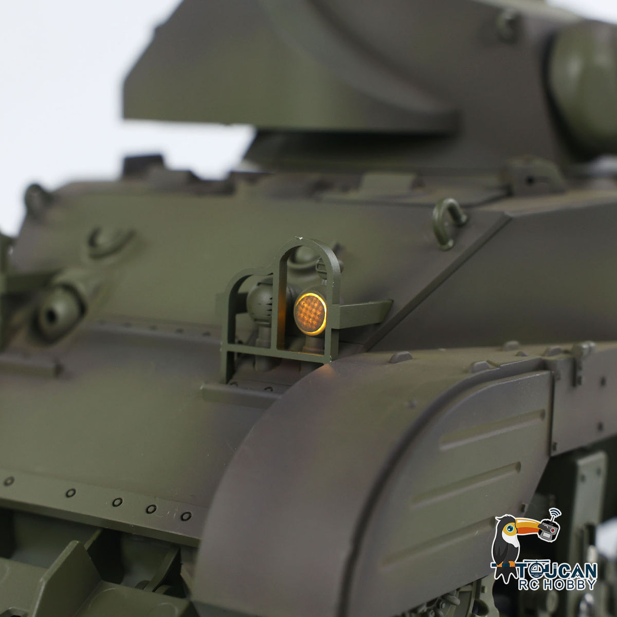 1/16 RC RTR-Panzer US M5A1 Stuart VI, ferngesteuerter leichter Panzer mit 360 Grad drehbarem Funkgerät mit zwei Batterien