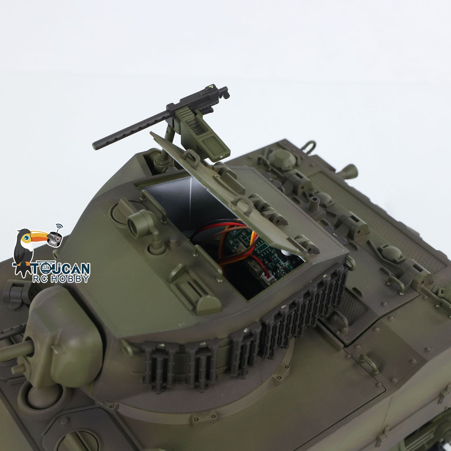 1/16 RC RTR-Panzer US M5A1 Stuart VI, ferngesteuerter leichter Panzer mit 360 Grad drehbarem Funkgerät mit zwei Batterien