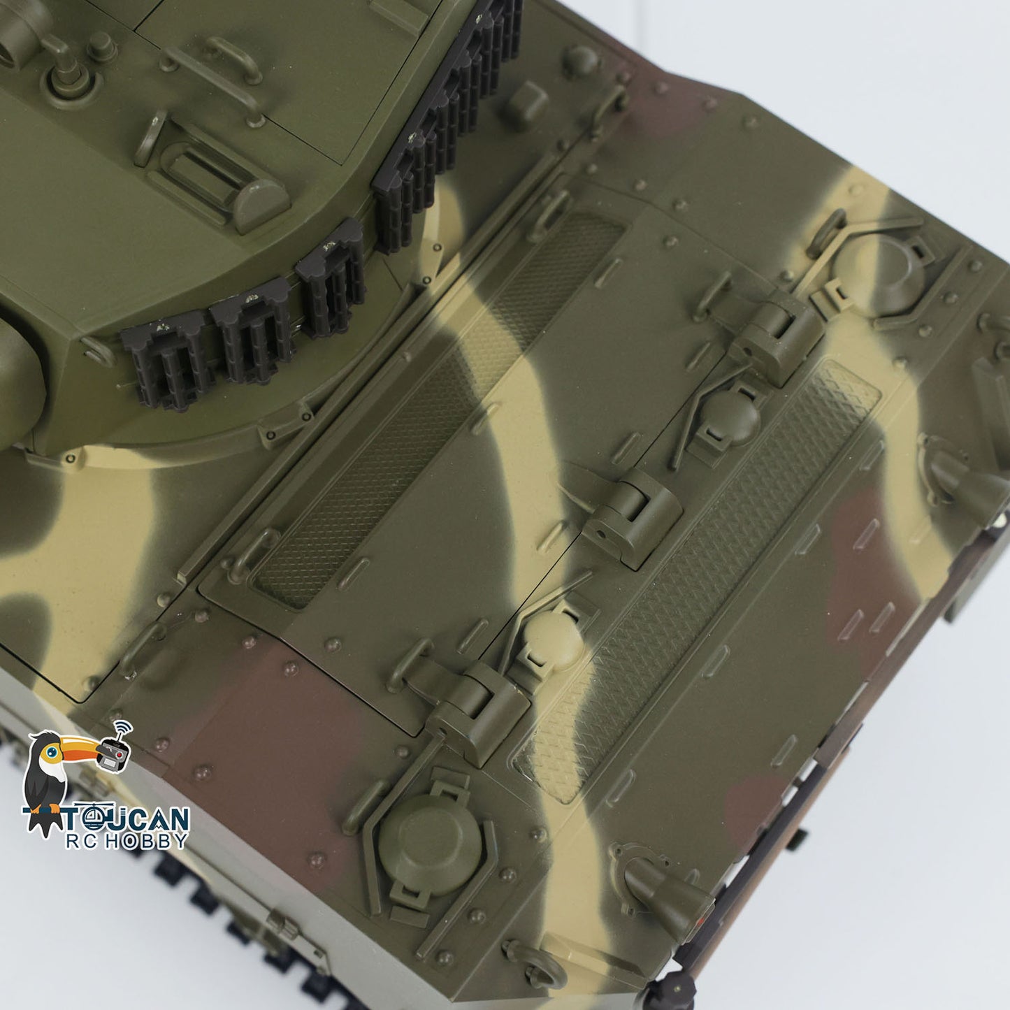 1/16 RC RTR-Panzer US M5A1 Stuart VI, ferngesteuerter leichter Panzer mit 360 Grad drehbarem Funkgerät mit zwei Batterien