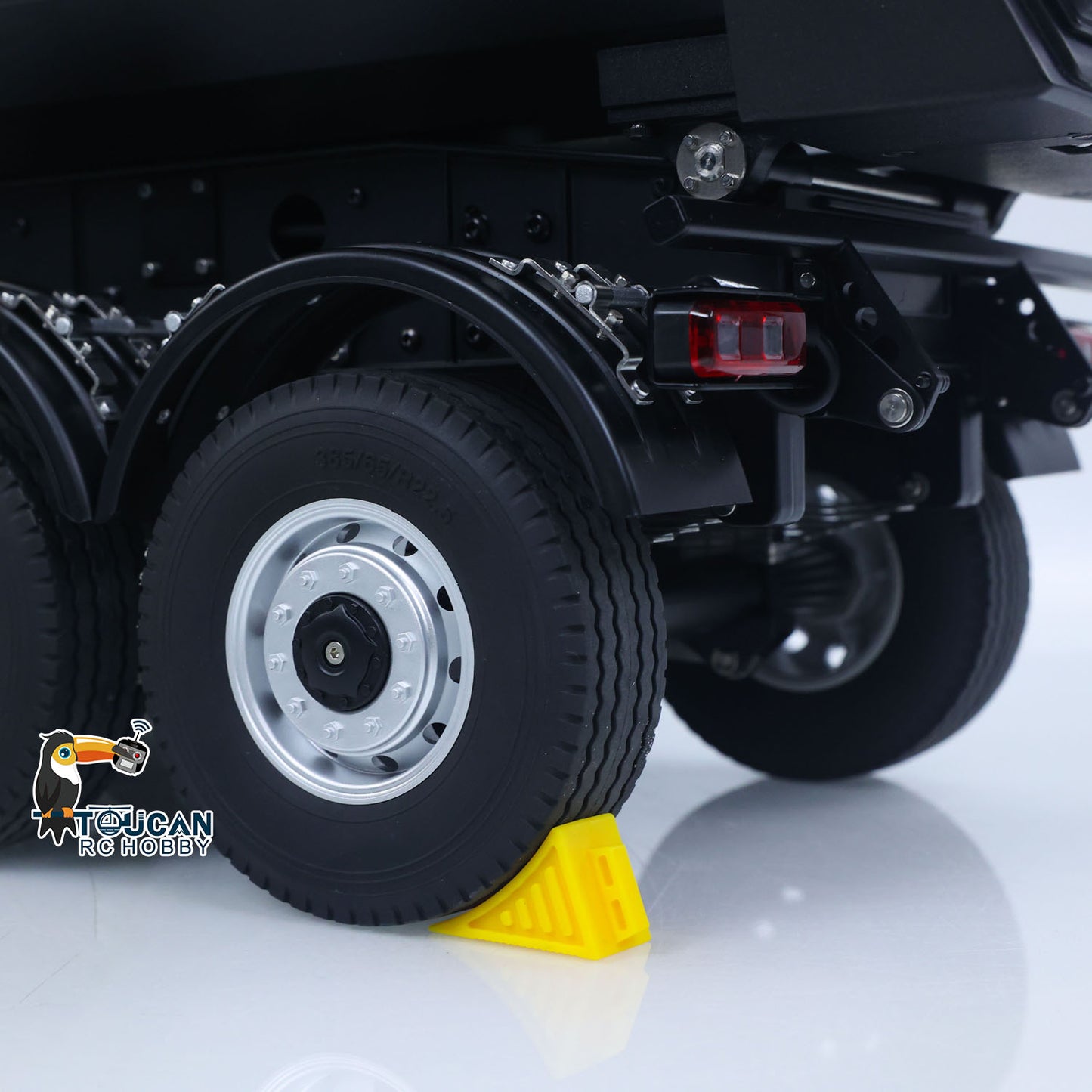 Kabolite 1/14 Metal Remote Control 3Axles Electric Lifting Semi Trailer Dumper for RC Tractor Truck SC 770S 100 Battery Charger